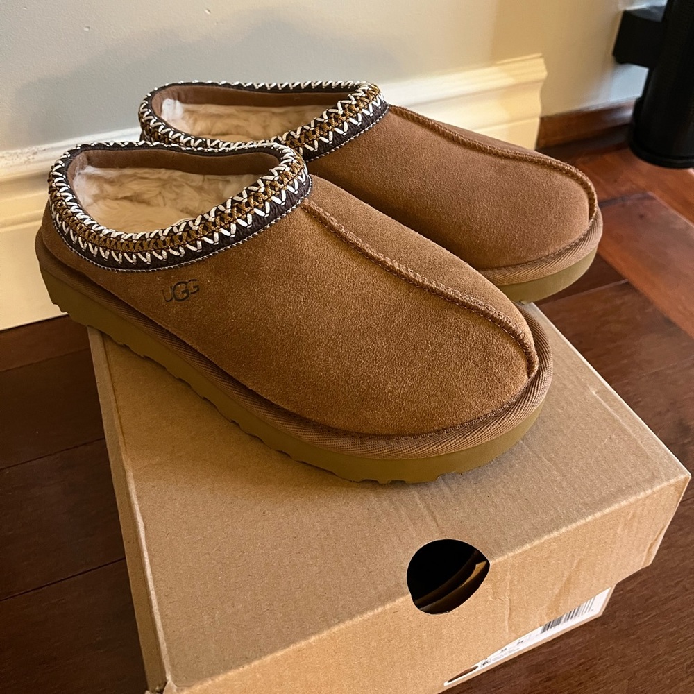 UGG Tasmans